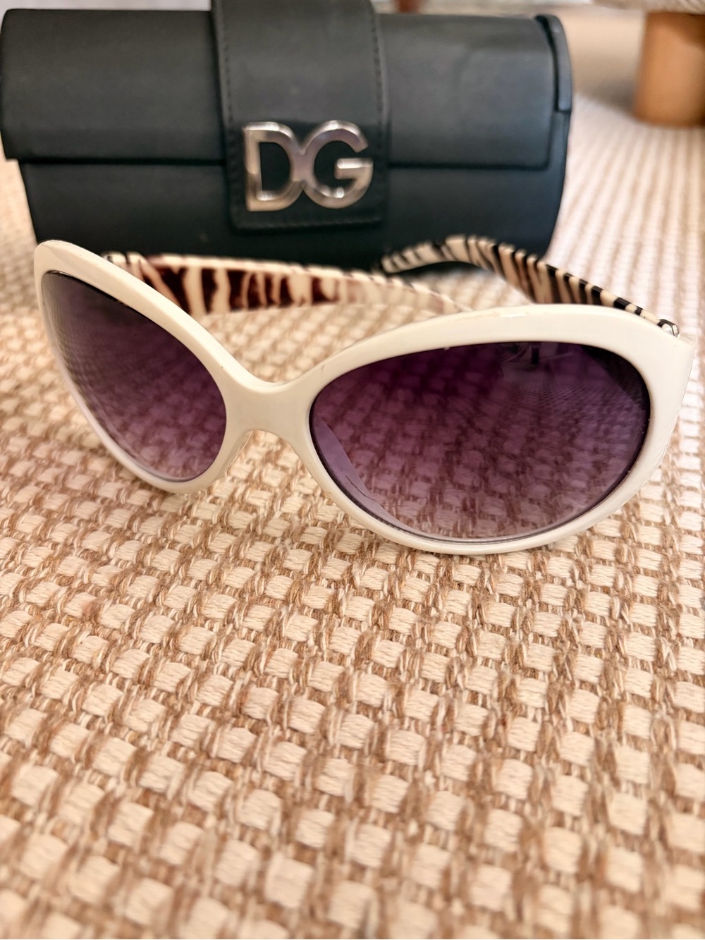 Dolce & Gabbana White Cat-Eye Sunglasses with Case